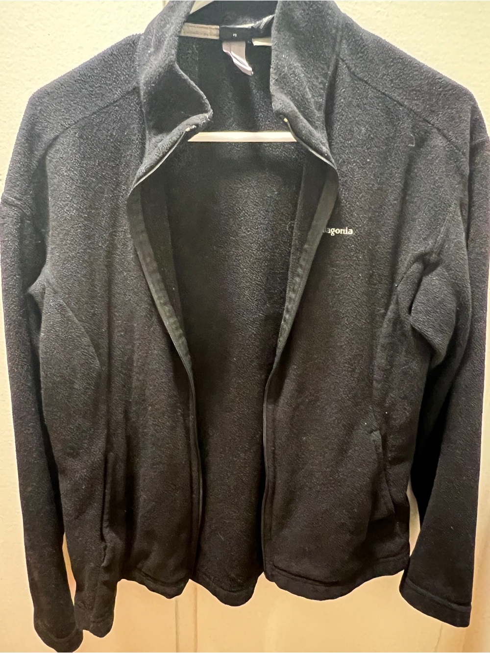 Patagonia women’s Black Full-Zip Fleece Jacket - Lightweight Layer